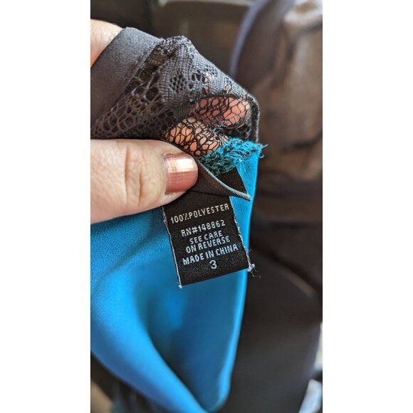 Teal Black-Trimmed Sleeveless Double-Layered Torrid Tank Top With Lace Back Size - Picture 2 of 5